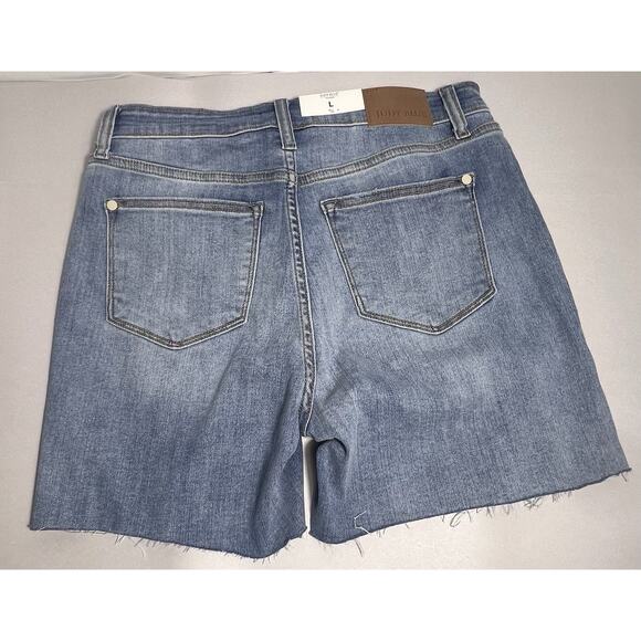 Judy Blue Shorts Large Med Wash Mid Rise Stretch Raw Hem JB15251 New With Tags - Picture 2 of 7